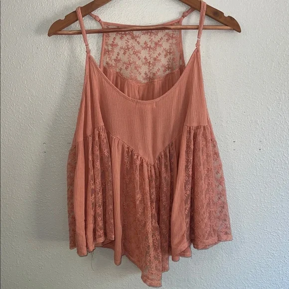 Taylor & Sage Coral Lace Cami Top - Picture 3 of 3
